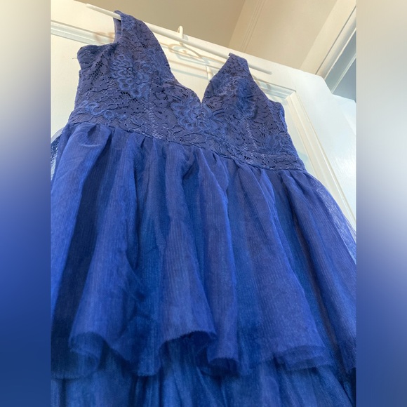 Boutique 1861 Ashlyn Navy formal dress - Picture 4 of 6